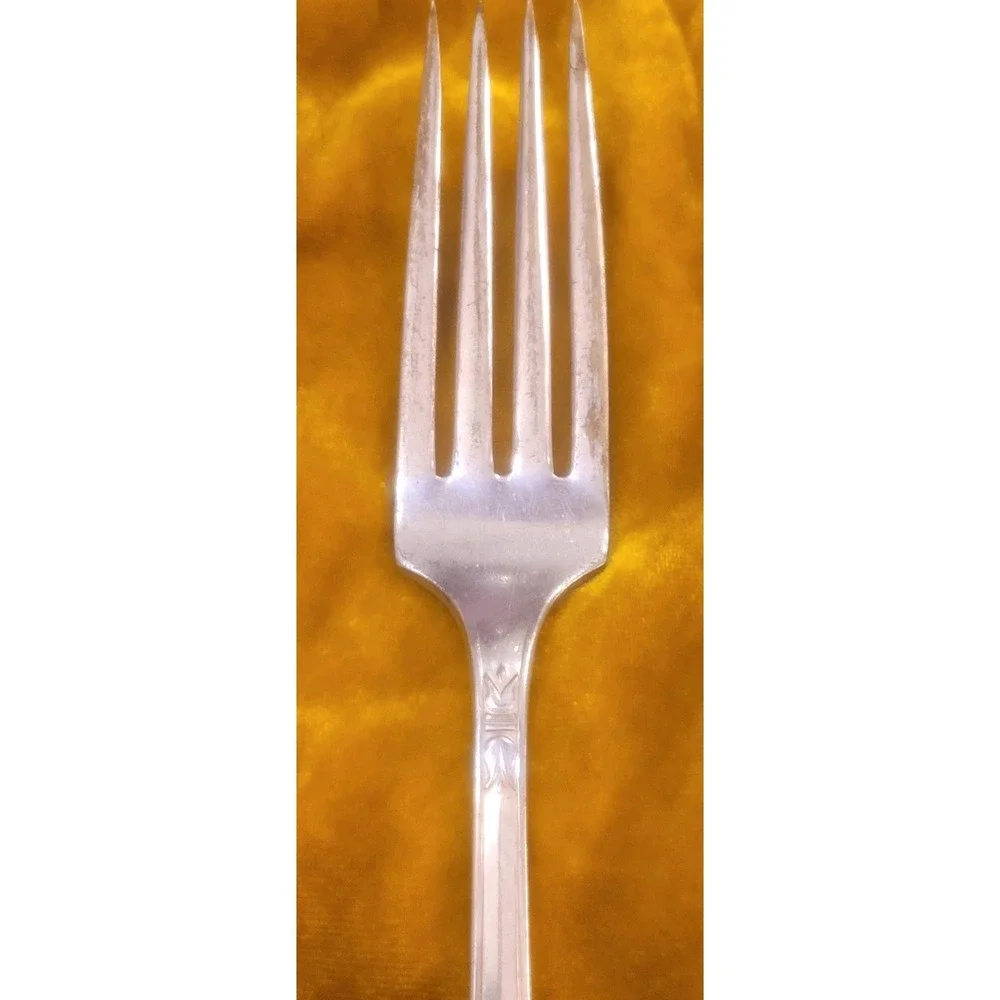Oneida FENWAY Silverplate Fork  7 3/4